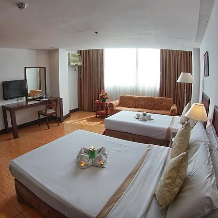 Rajah Park Hotel By Hiverooms Cebu Exteriör bild