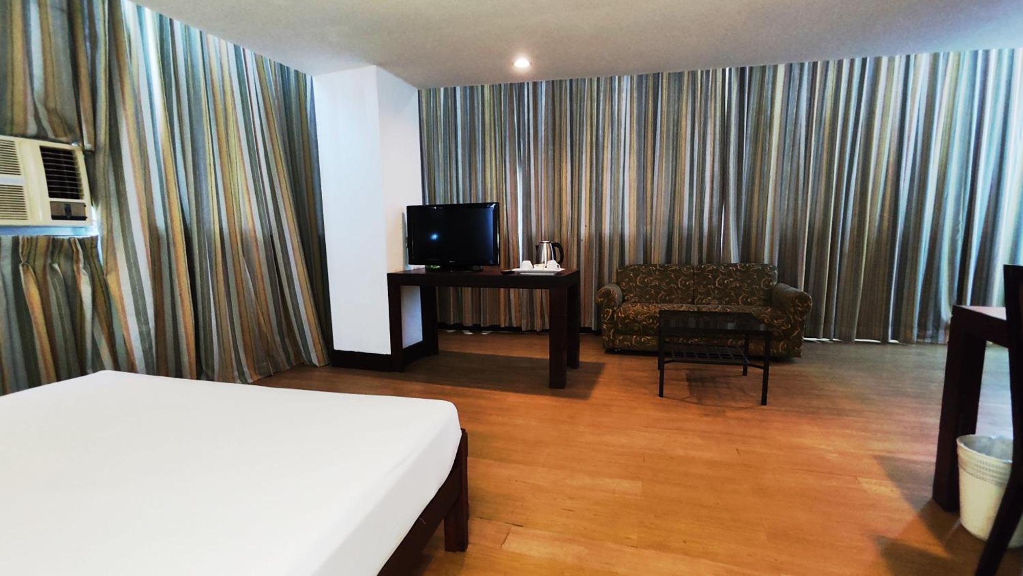 Rajah Park Hotel By Hiverooms Cebu Exteriör bild